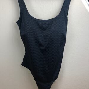New! Le Cove textured black one piece swimsuit women's 24W